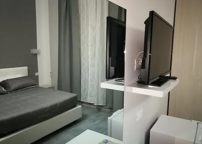 Garden's Elide Πανσιόν 4*